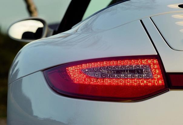 Neugestaltete LED-Rückleuchte des 911 Carrera 4 und 911 Carrera 4S 